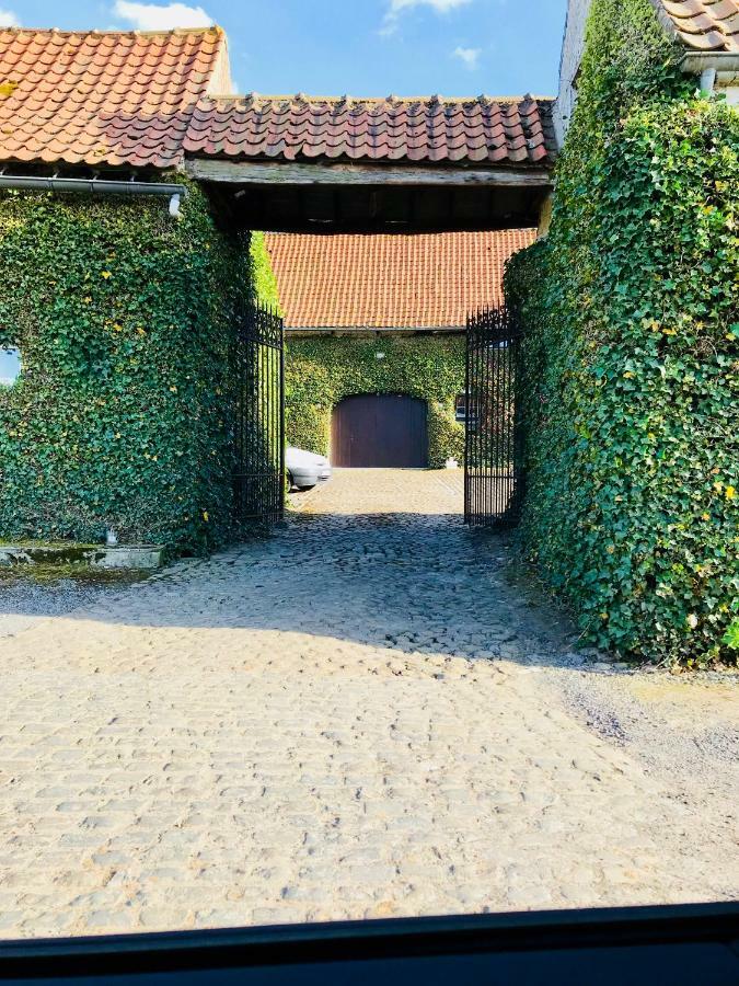 La Ferme Des Roses Tournai Exterior foto